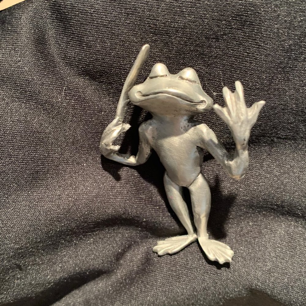 Senor Frog Symphony Conductor Pin (whaaat?!)
